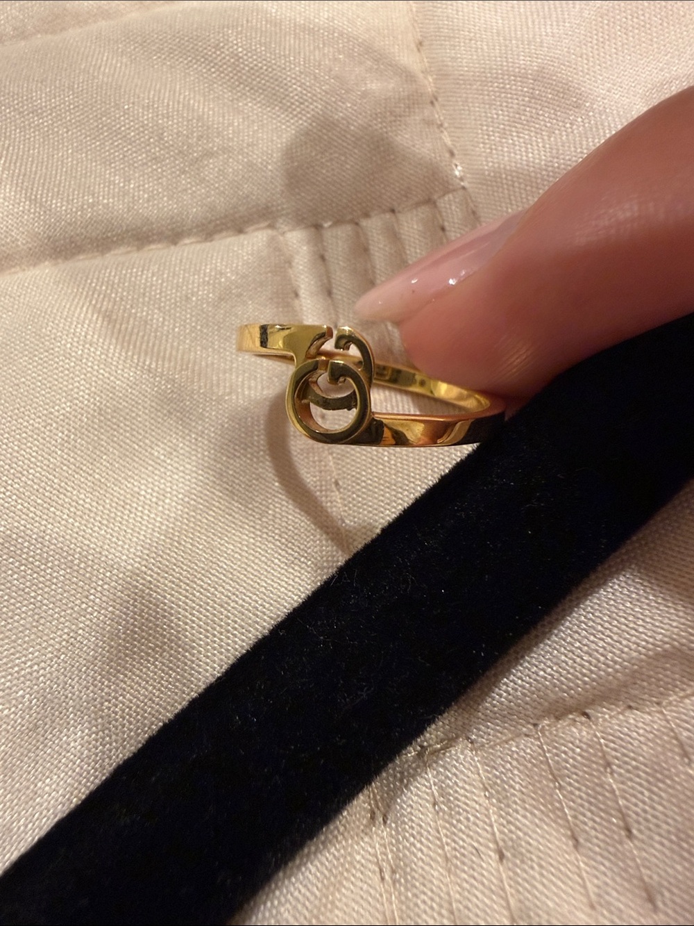 Gucci Gold Interlocking G Ring